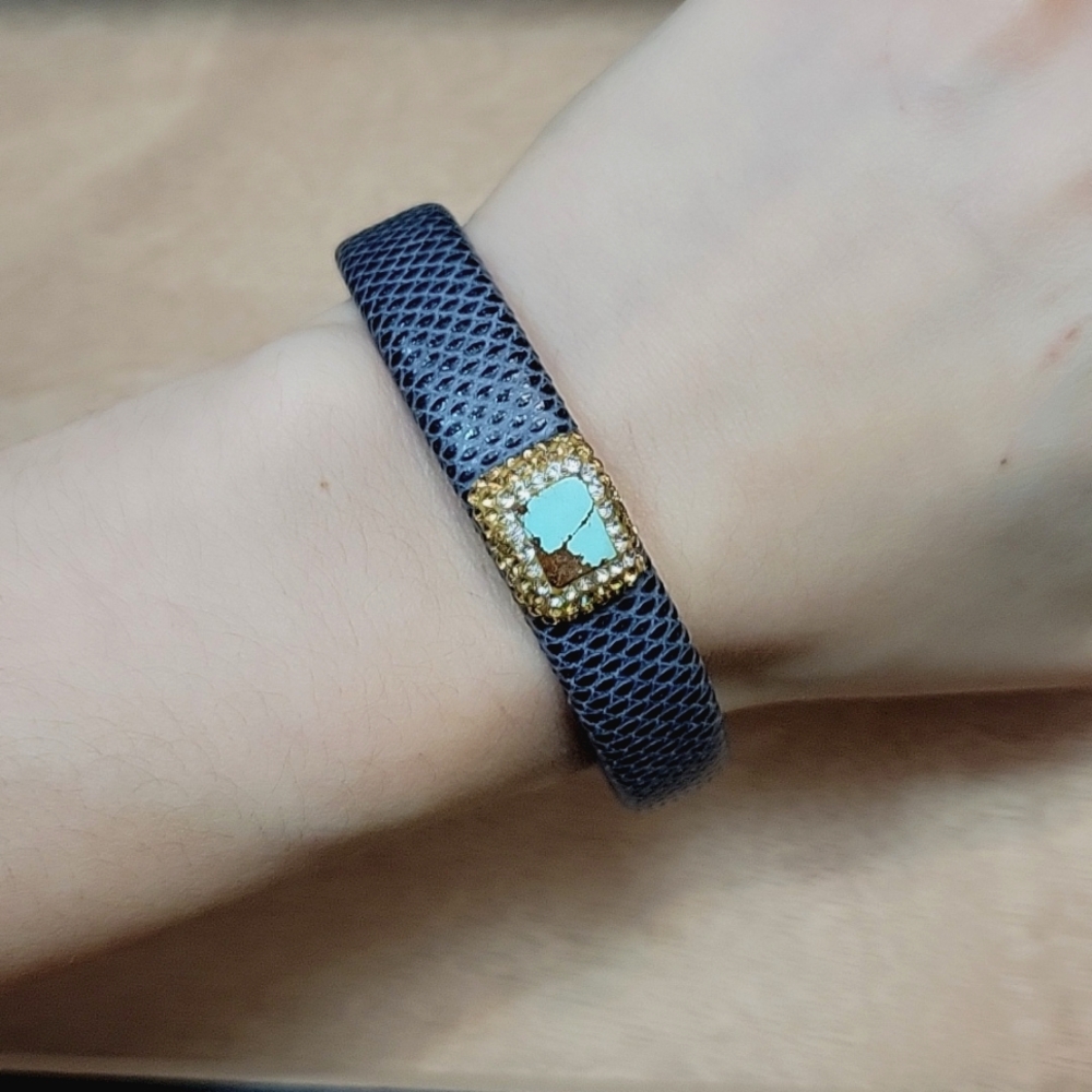 Turquoise stone bracelet
